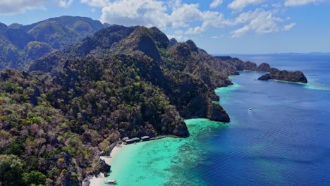 Drohnenaufnahmen-Eines-Langen-Strandes-Auf-Der-Insel-Coron-Auf-Den-Philippinen