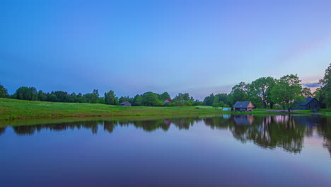 Timelapse-of-a-sunrise-in-the-countryside-with-small-clouds-passing-by