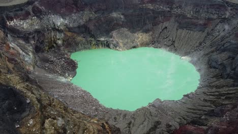 volcanic crater in el salvador