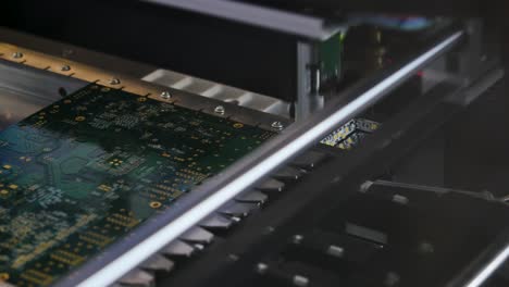 proceso de ensamblaje automatizado de placas de circuitos