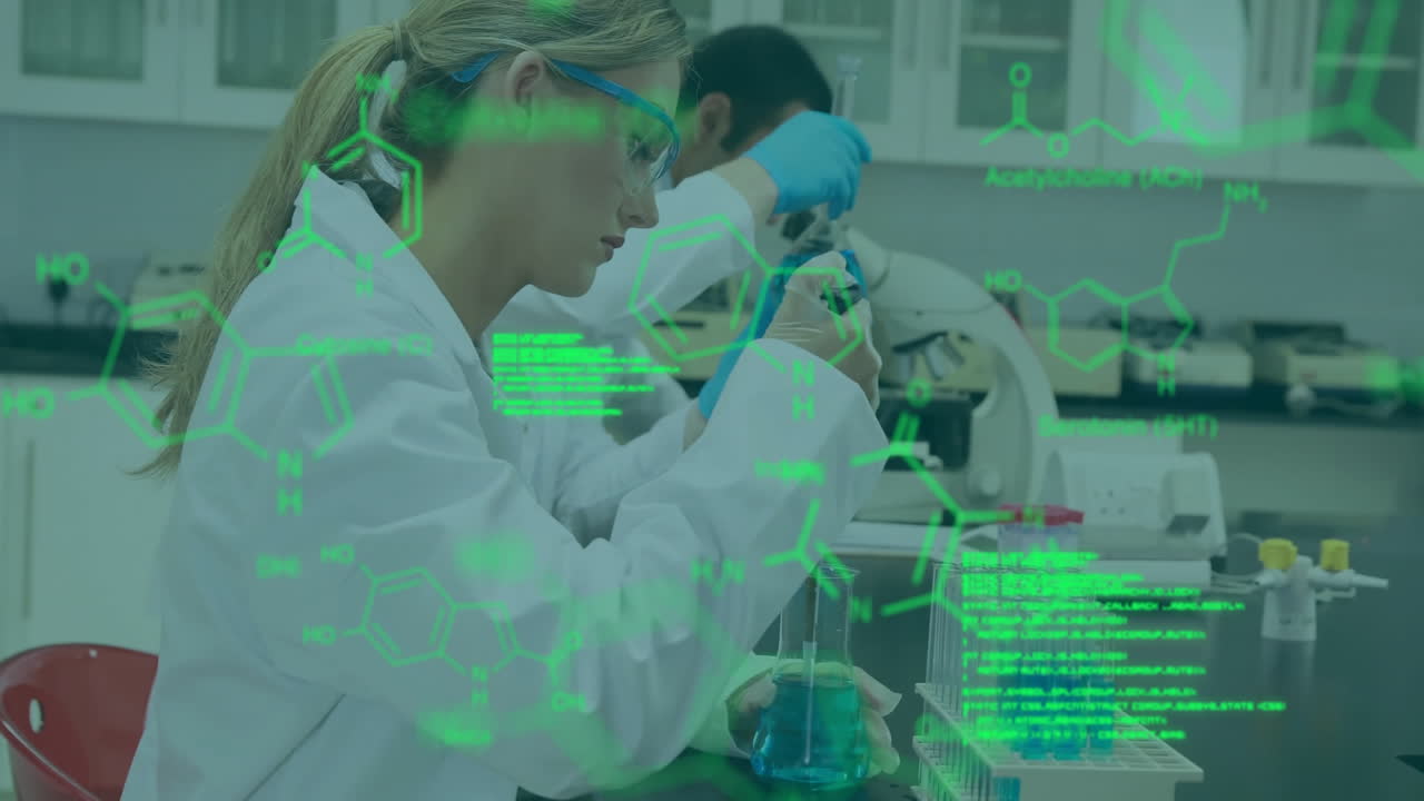 연구실에서 일하는 백인 과학자들에 대한 데이터 처리의 애니메이션