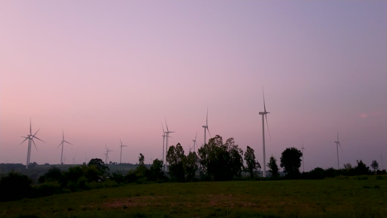 풍력 터빈은 태국과 동남아시아 본토를 위한 청정 대체 에너지 옵션입니다.