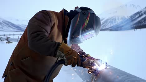 welding pipeline in arctic conditions
