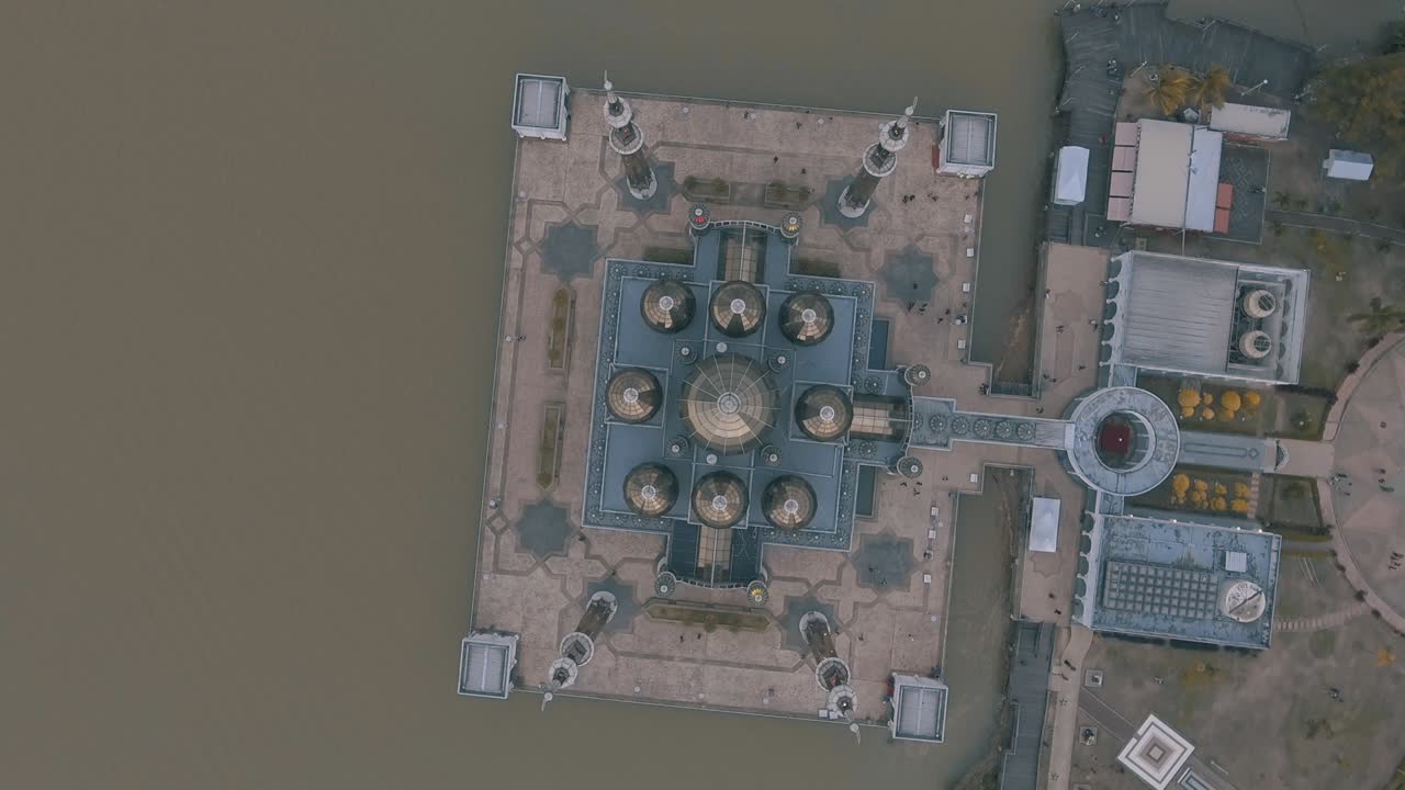 la mezquita de cristal.