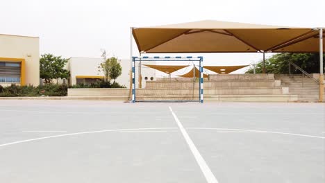 vuelo rápido a la puerta del mini fútbol