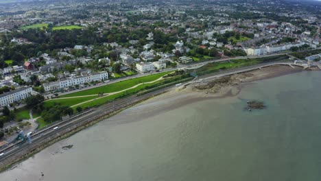estación de salthill y monkstown, dublín, irlanda, septiembre de 2021