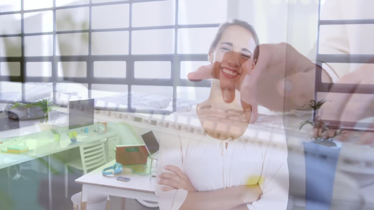 웃는 백인 여성 위에 컴퓨터를 사용하는 백인 남자의 애니메이션