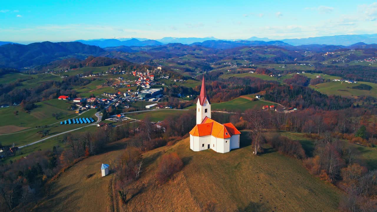 las imágenes aéreas de drones 4k muestran la iglesia de st.
