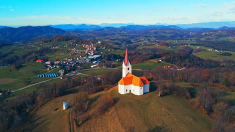 Imágenes-Aéreas-De-Drones-4k-Muestran-La-Iglesia-De-San