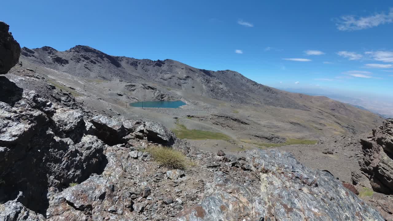 españa granada sierra nevada verano 4k desde arriba y abajo con drone y action cam estabilizada-15
