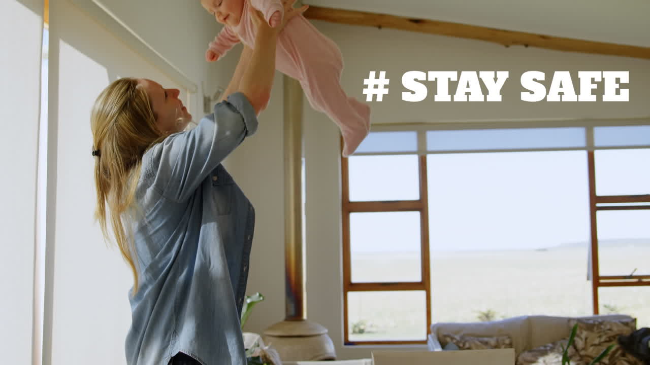 코로나바이러스 코로나19 대유행 기간 동안 집에 있는 백인 여성과 그녀의 아기 소녀