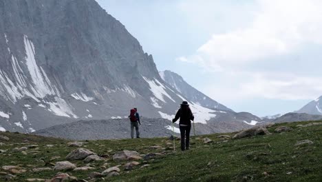 Hiking-in-the-beautiful-Alay-Mountains-in-the-Osh-region-of-Kyrgyzstan