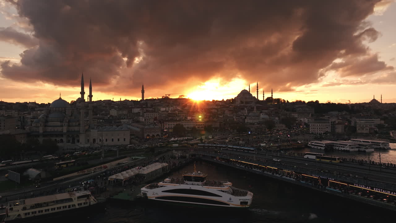 Istanbul, Türkiye. A scenic shot of the Süleymaniye Mosque, showcasing its grand Ottoman architecture, large domes, and elegant minarets overlooking the city. The scene highlights the c