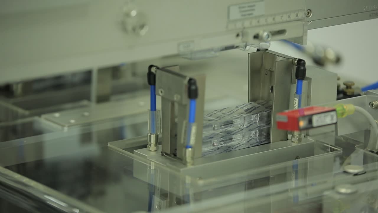 proceso automatizado de ensayo y ensamblaje de componentes