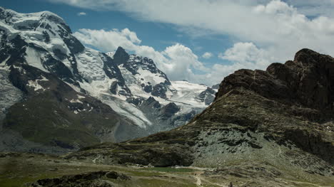 excursionistas de cervino 4k 03