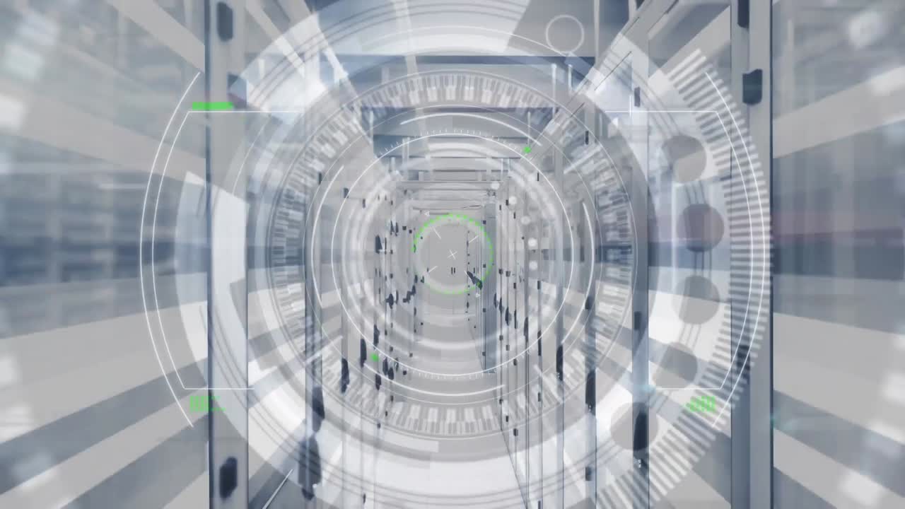 컴퓨터 서버와 함께 기술 방에서 스 ⁇  스캐닝과 데이터 처리의 애니메이션