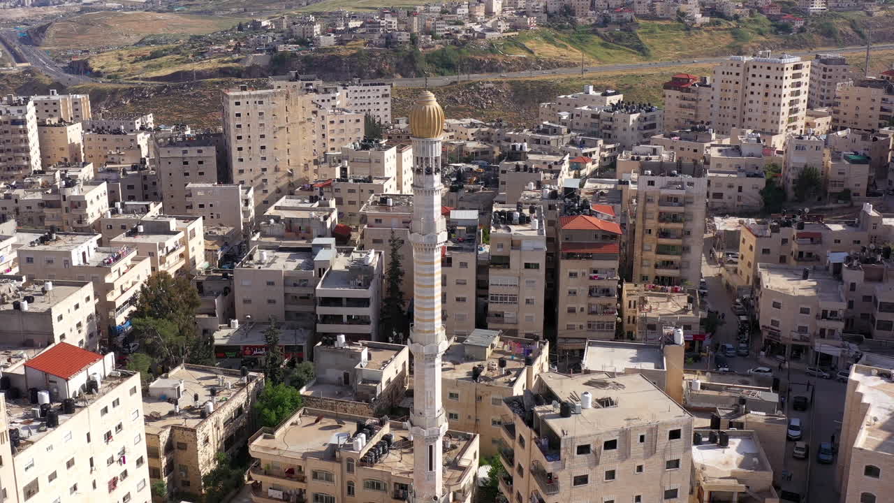 샤파트 난민 캠프에 있는 모스크 타워 미나, 예루살렘 공중 사진
