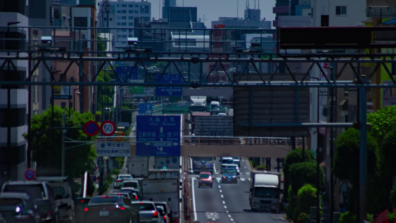 도쿄의 도시 거리에서 교통 체증의 타임 스 긴