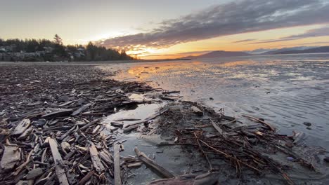 Sonnenuntergang-Am-Panish-Banks-Beach-Vancouver-Kanada,-Bunter-Himmel-Und-Meereswassermeerblick-Reiseziel