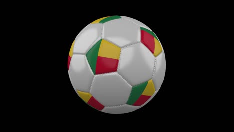 pelota de fútbol con bandera benin bucle 4k con alfa