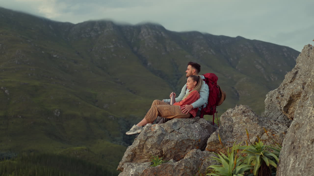 senderismo, montañas y vistas