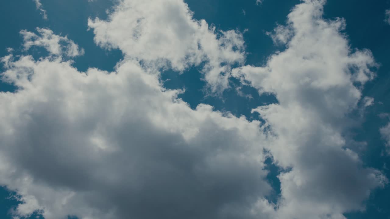 White Clouds On Blue Sky - Timelapse