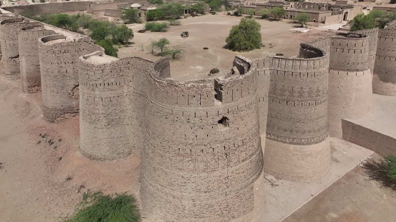 vista de drones del fuerte derawar
