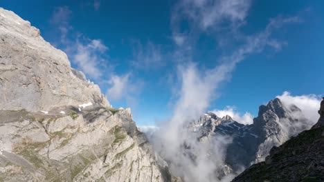 Feathery-Clouds-On-The-Rocky-Mountains-Of-Picos-de-Europa-In-Cantabria,-Spain