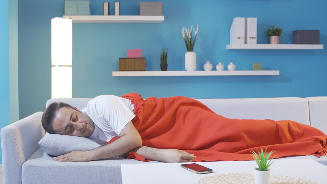 일에 늦은 사람은 잠에서 깨어난다.