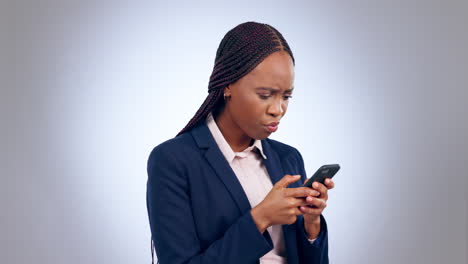 Business-woman,-upset-and-typing-on-a-phone