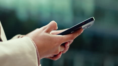 Hands,-business-and-woman-with-a-smartphone