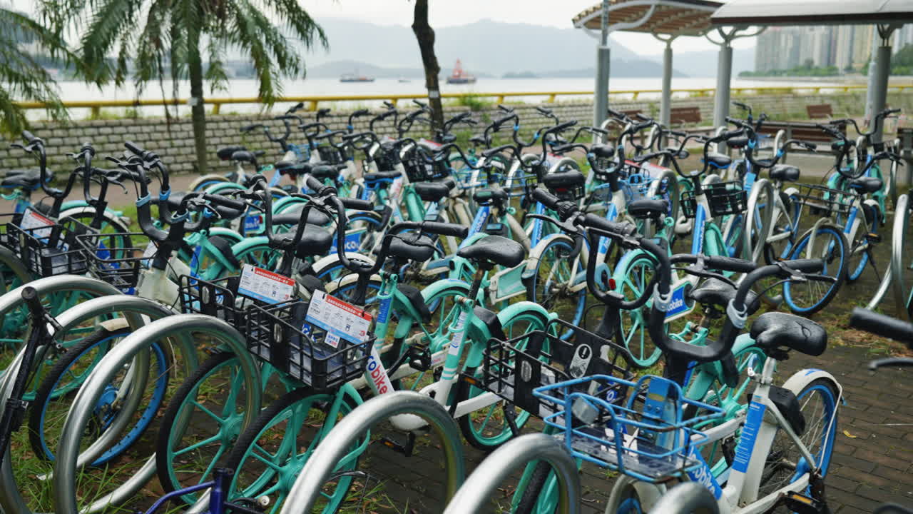 Slow Motion City Cycling: Bunch of Hong Kong City Bikes Captured in Gimbal Shot