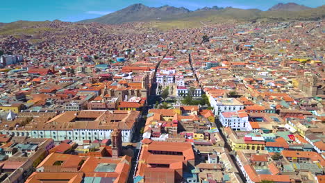 Scenic-aerial-drone-view-flying-over-the-cityscape-of-Potosi,-Bolivia