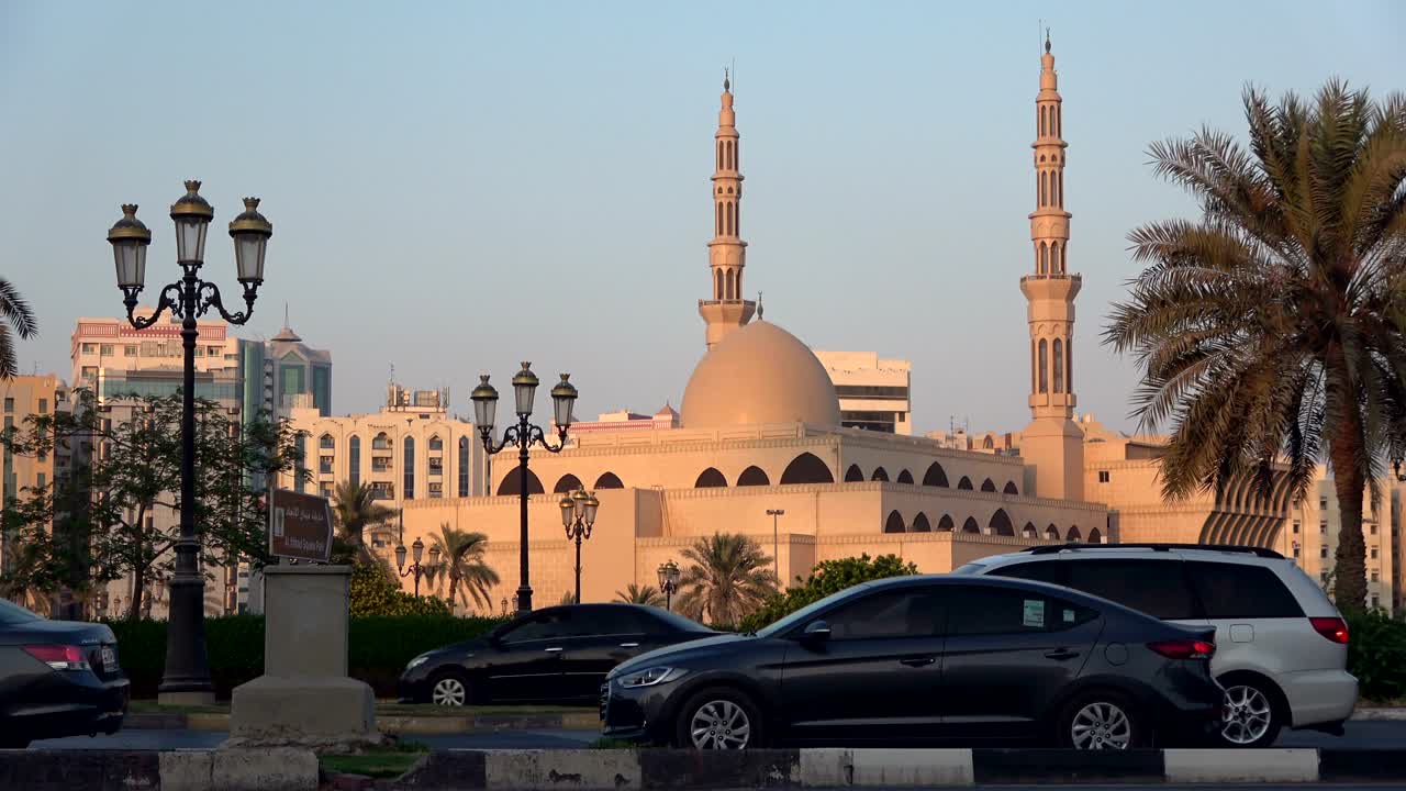 la mezquita del rey faisal en sharjah, schardscha, emiratos árabes unidos, vae, 4k