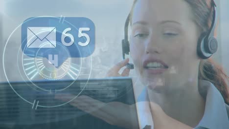 animación del reloj y el icono de masaje sobre mujer de negocios usando auriculares de teléfono