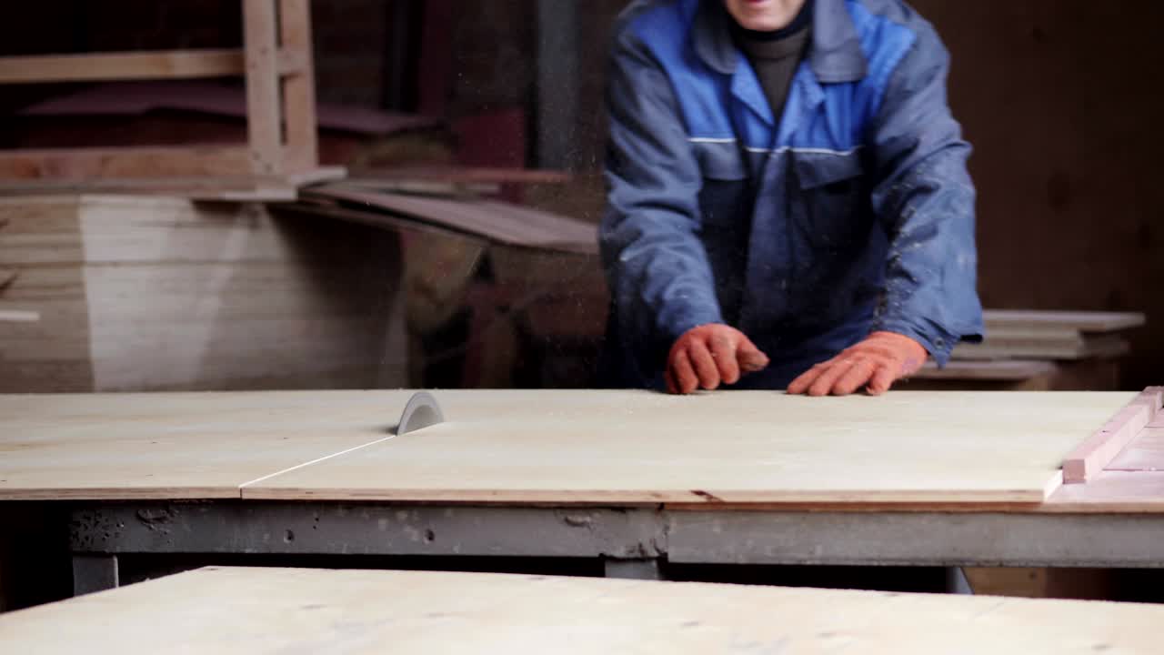 sierra circular para cortar madera