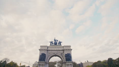 Gimbal-shot-of-Grand-Army-Plaza-on-a-cloudy-day-in-Brooklyn