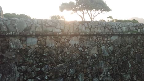 Drohnenaufnahmen-Der-Festung-Sao-Jose-Da-Ponta-Grosso-In-Florianópolis,-Brasilien