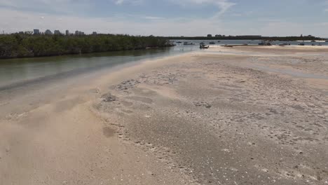 Vergnügliche-Stunden-Im-Lovers-Key-In-Ft-Myers-Beach,-Florida