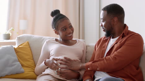 happy pregnant couple