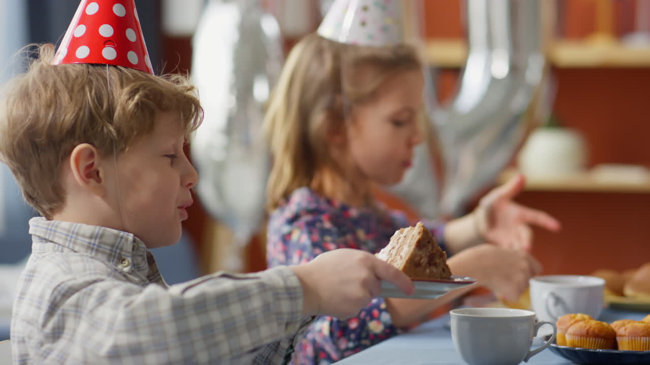 celebración de cumpleaños con la familia