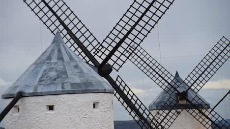 Berühmte-Windmühlen-Von-Spanien,-Windmühlen-Von-Consuegra