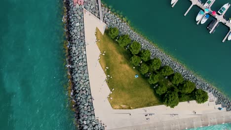 overhead-drone-footage-of-a-Chicago-pier-on-a-bright-sunny-afternoon