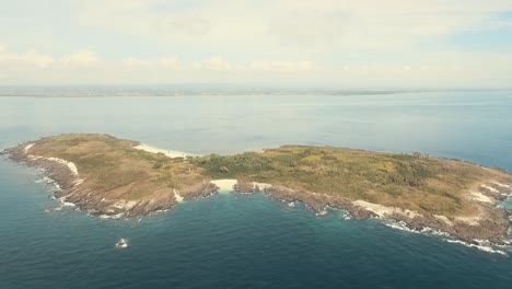 Aerial-far-away-shot-from-Iguana-Island,-Republic-of-Panama