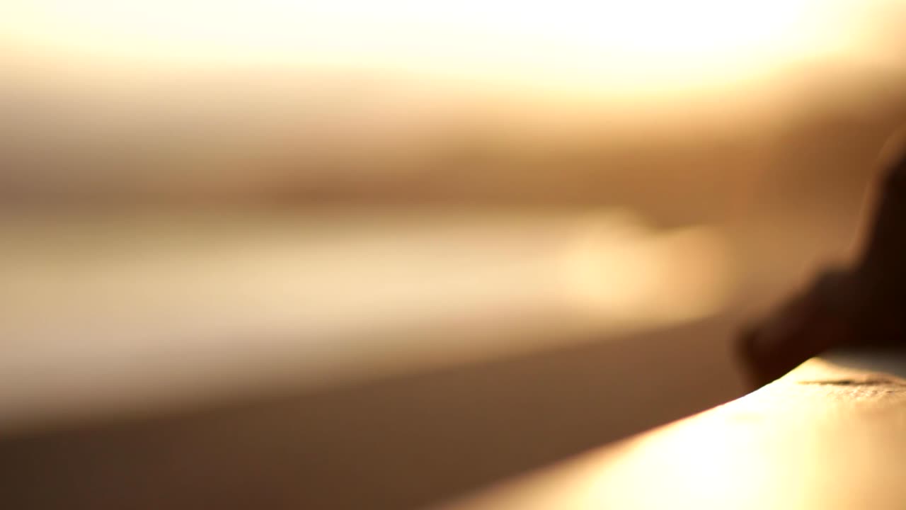 기회의 해안 태평양의 일몰