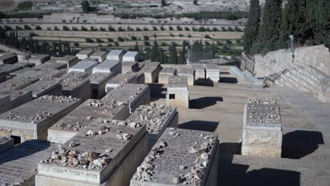 tombs-and-graves-on-mount-of-olives-jerusalem-israel