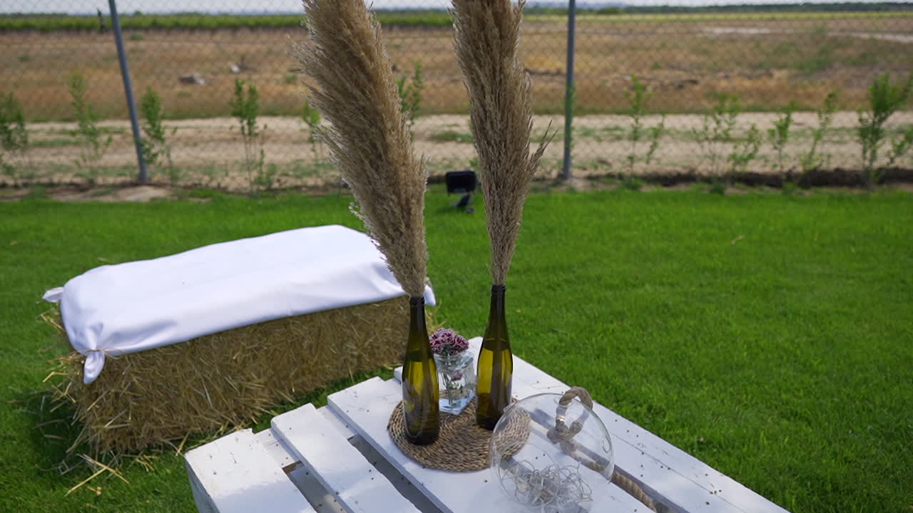 사건을 위한 옥외 훈장, 화창한 날