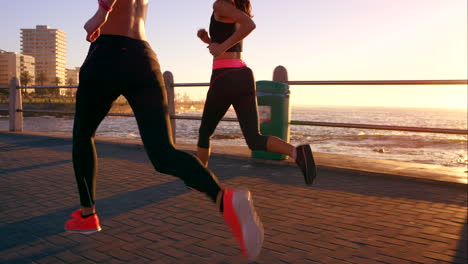 Der-Sonnenuntergang-Bildet-Eine-Wunderschöne-Trainingskulisse