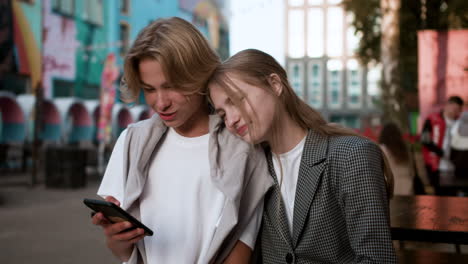 teenage boyfriend and girlfriend