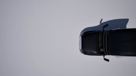 estilo estadounidense camión de color negro con remolque en fondo blanco cámara de animación 3d vista superior
